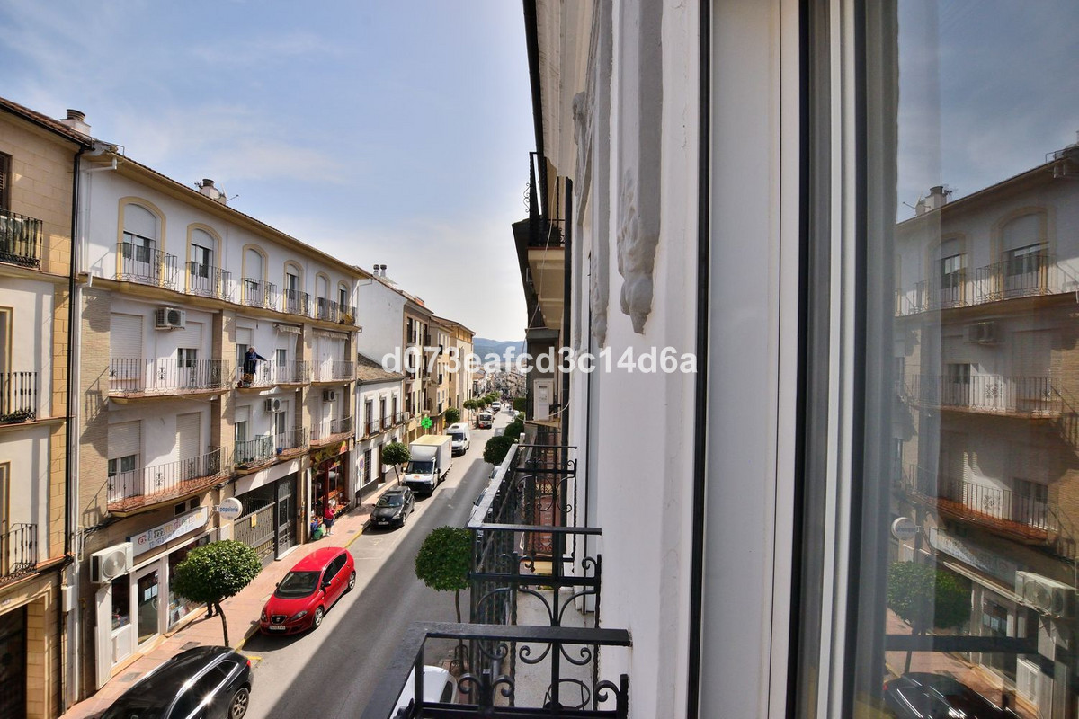 3 Bed Apartment for sale in Ronda Costa Del Sol, Málaga, Spain