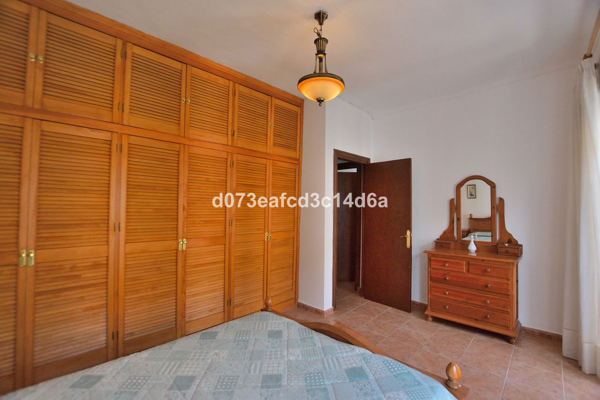 3 Bed Apartment for sale in Ronda Costa Del Sol, Málaga, Spain