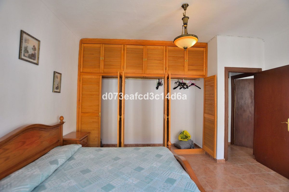 3 Bed Apartment for sale in Ronda Costa Del Sol, Málaga, Spain