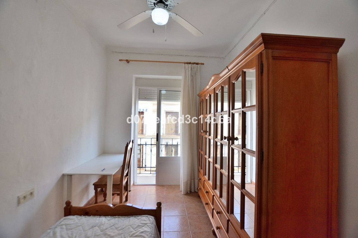 3 Bed Apartment for sale in Ronda Costa Del Sol, Málaga, Spain