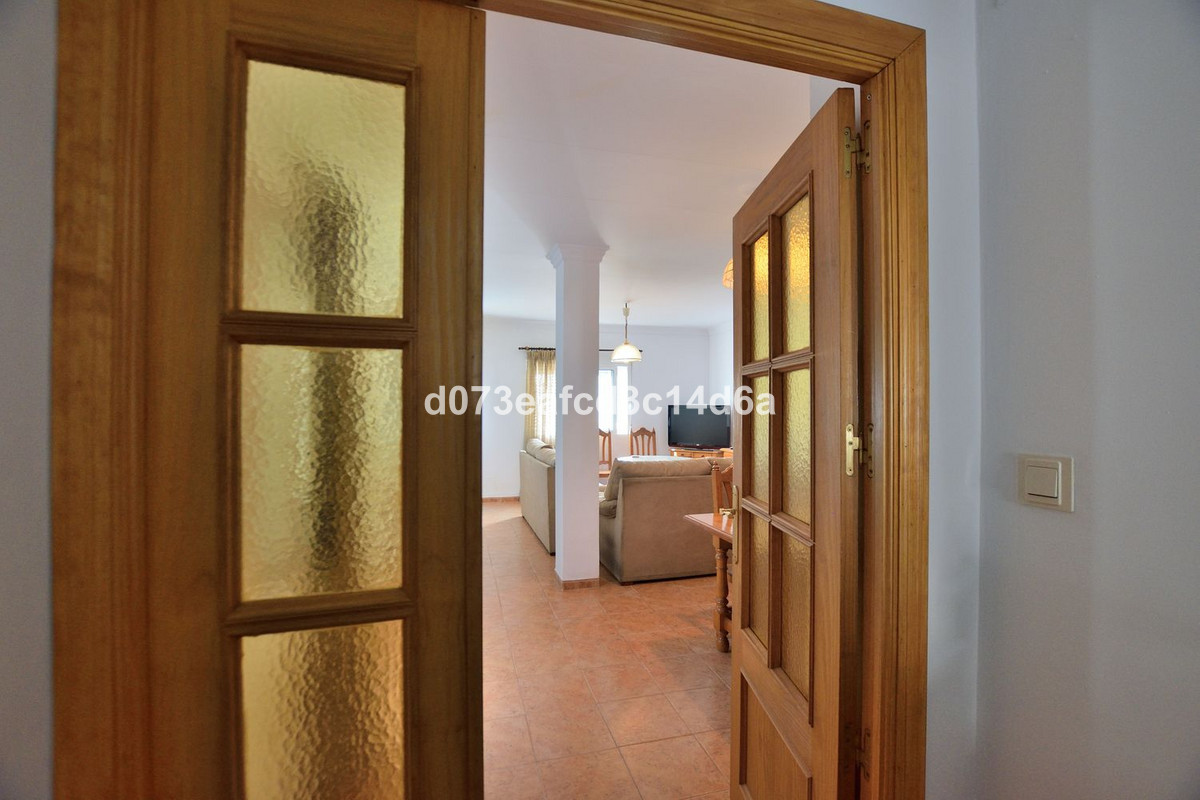 3 Bed Apartment for sale in Ronda Costa Del Sol, Málaga, Spain