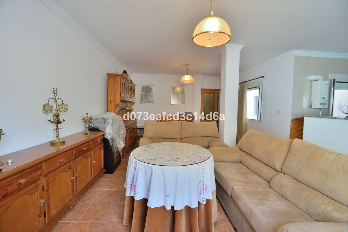 3 Bed Apartment for sale in Ronda Costa Del Sol, Málaga, Spain