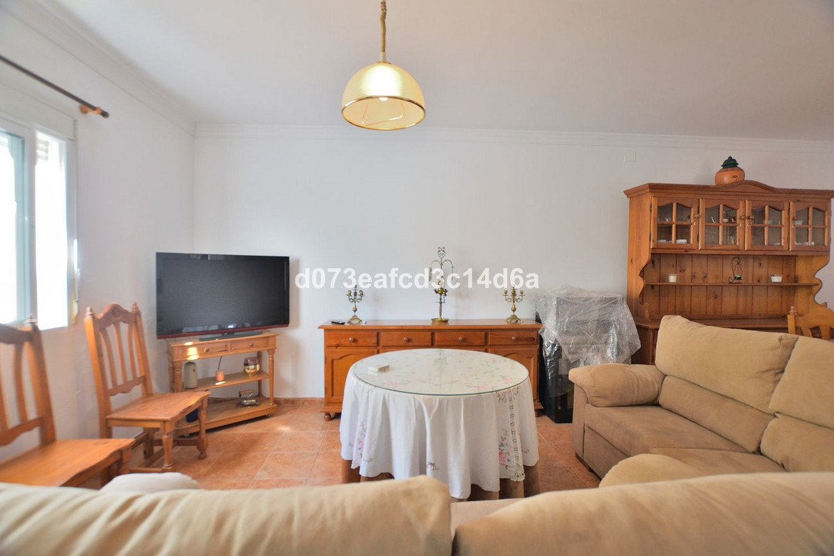 3 Bed Apartment for sale in Ronda Costa Del Sol, Málaga, Spain