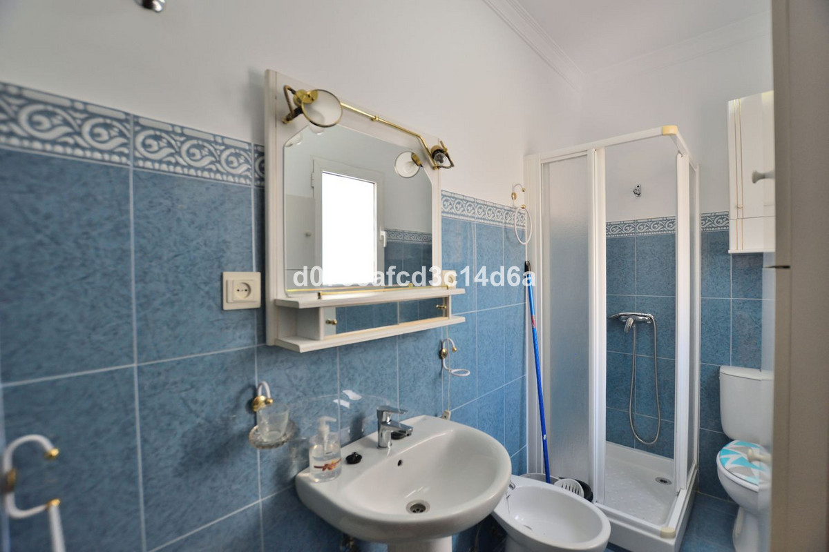 3 Bed Apartment for sale in Ronda Costa Del Sol, Málaga, Spain