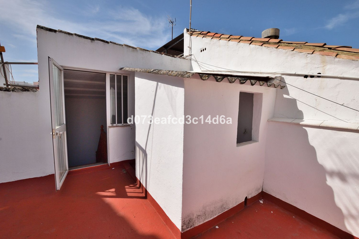 3 Bed Apartment for sale in Ronda Costa Del Sol, Málaga, Spain