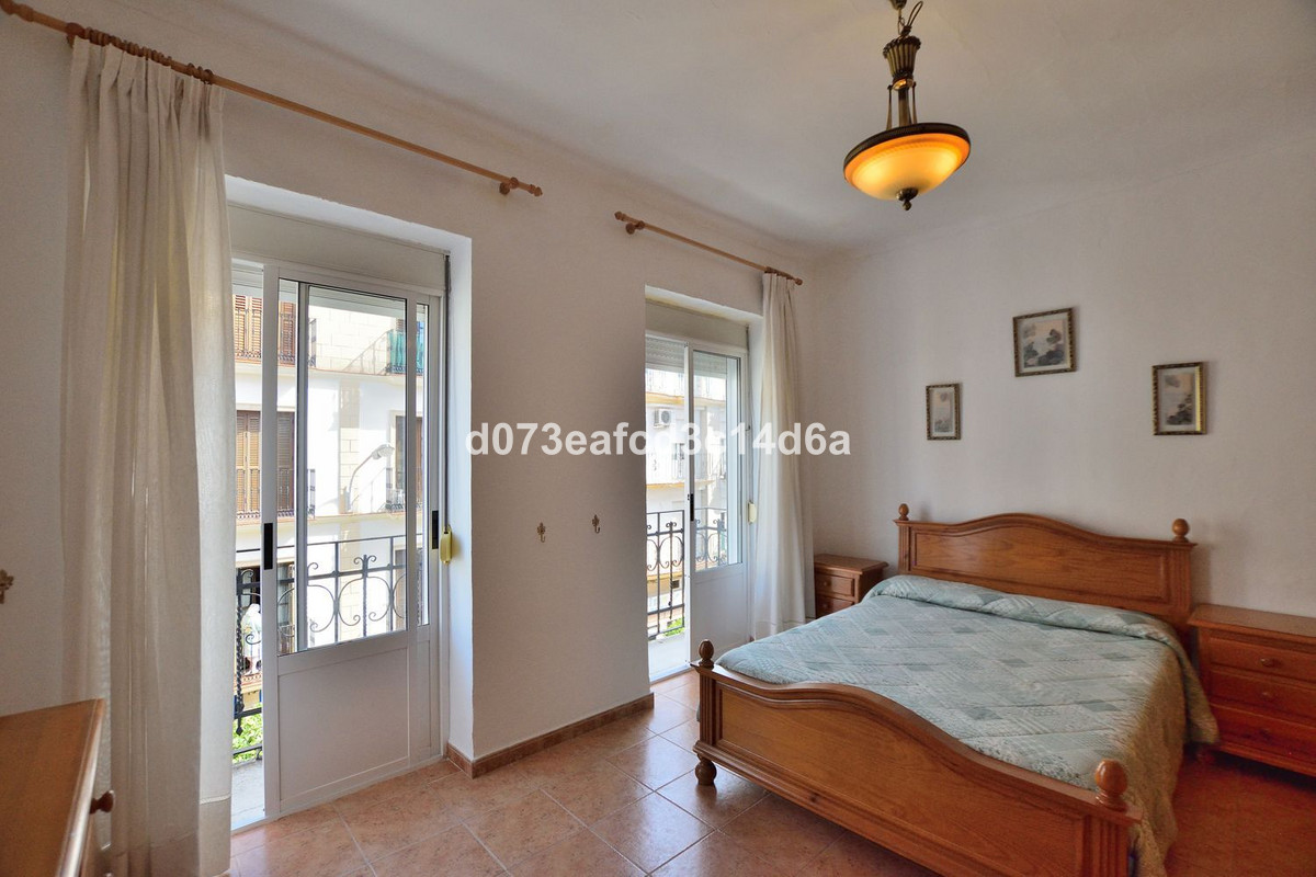 3 Bed Apartment for sale in Ronda Costa Del Sol, Málaga, Spain