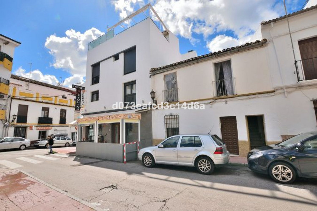 4 Bed Apartment for sale in Ronda Costa Del Sol, Málaga, Spain