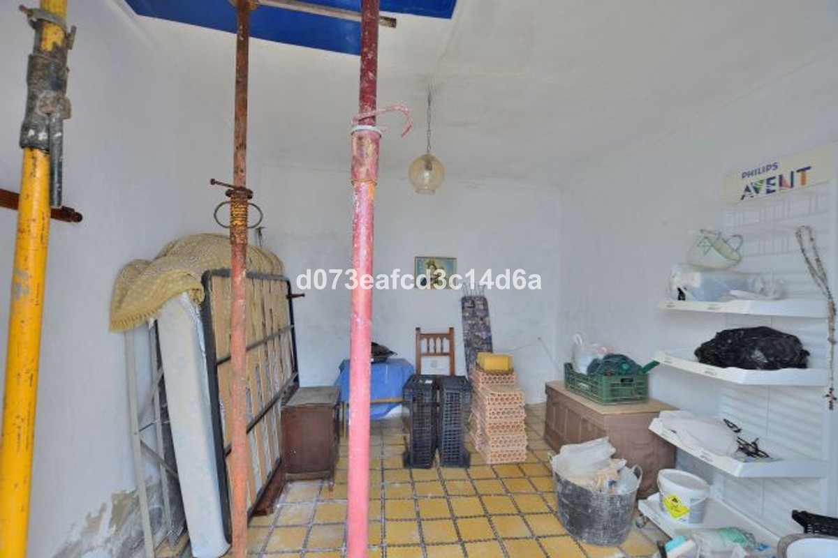 4 Bed Apartment for sale in Ronda Costa Del Sol, Málaga, Spain