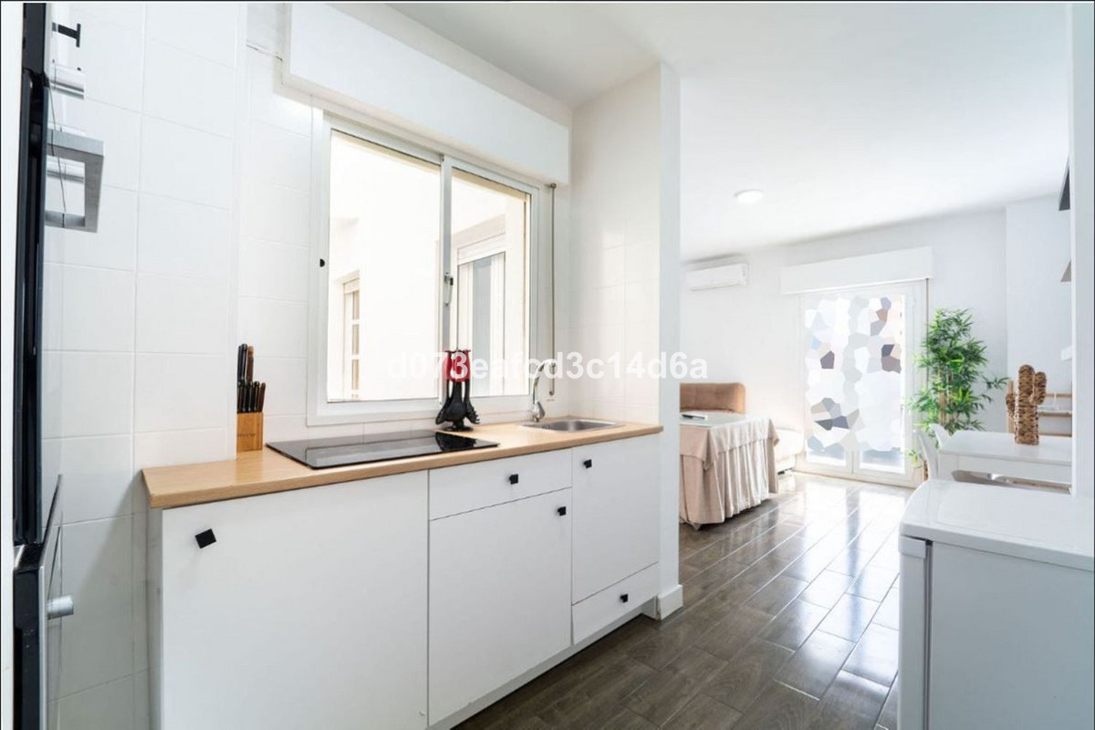 2 Bed Apartment for sale in Ronda Costa Del Sol, Málaga, Spain
