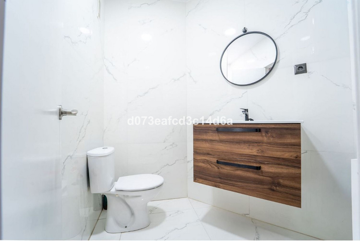 2 Bed Apartment for sale in Ronda Costa Del Sol, Málaga, Spain