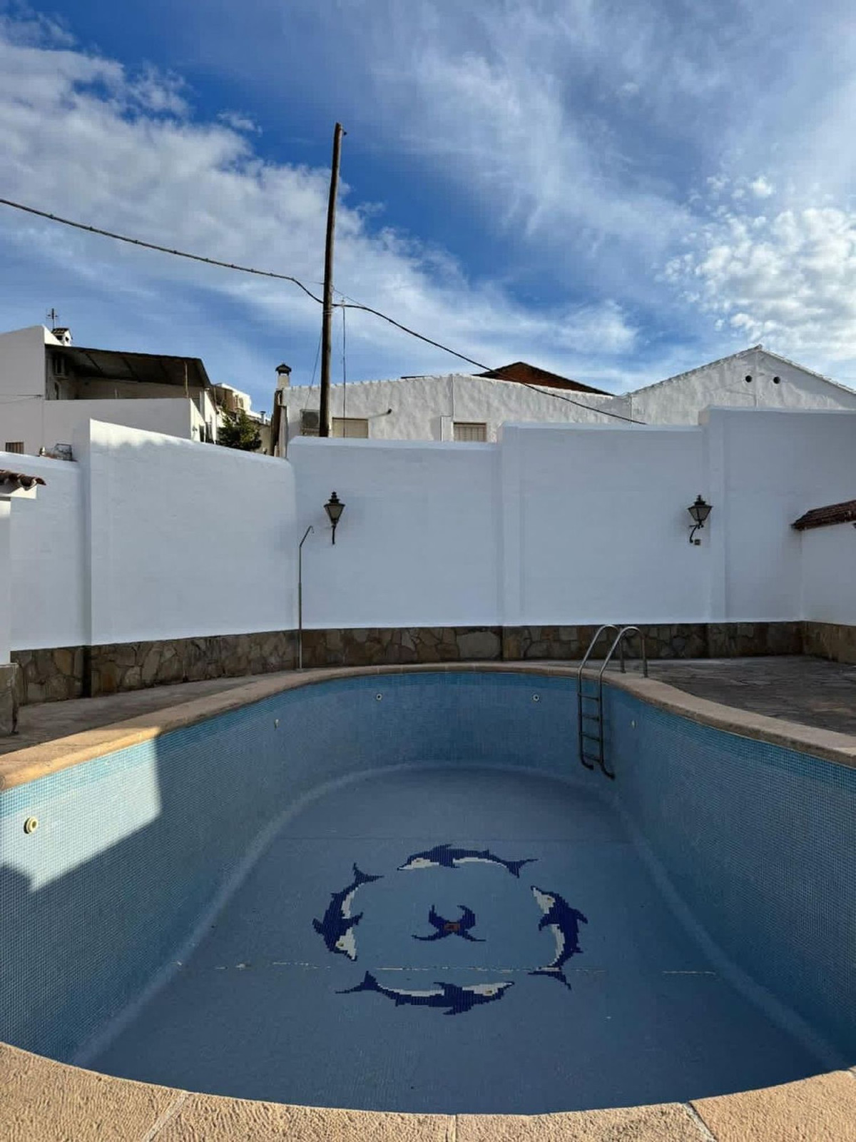 4 Bed Townhouse for sale in Arriate Costa Del Sol, Málaga, Spain
