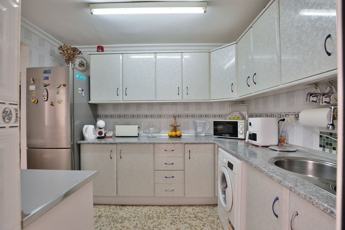 Se vende Apartamento Planta Baja de 4 dormitorios en Costa Del Sol, Málaga, España