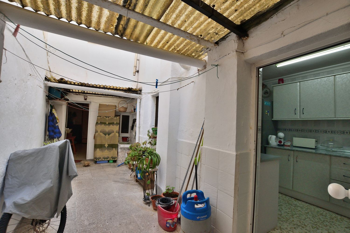 Se vende Apartamento Planta Baja de 4 dormitorios en Costa Del Sol, Málaga, España
