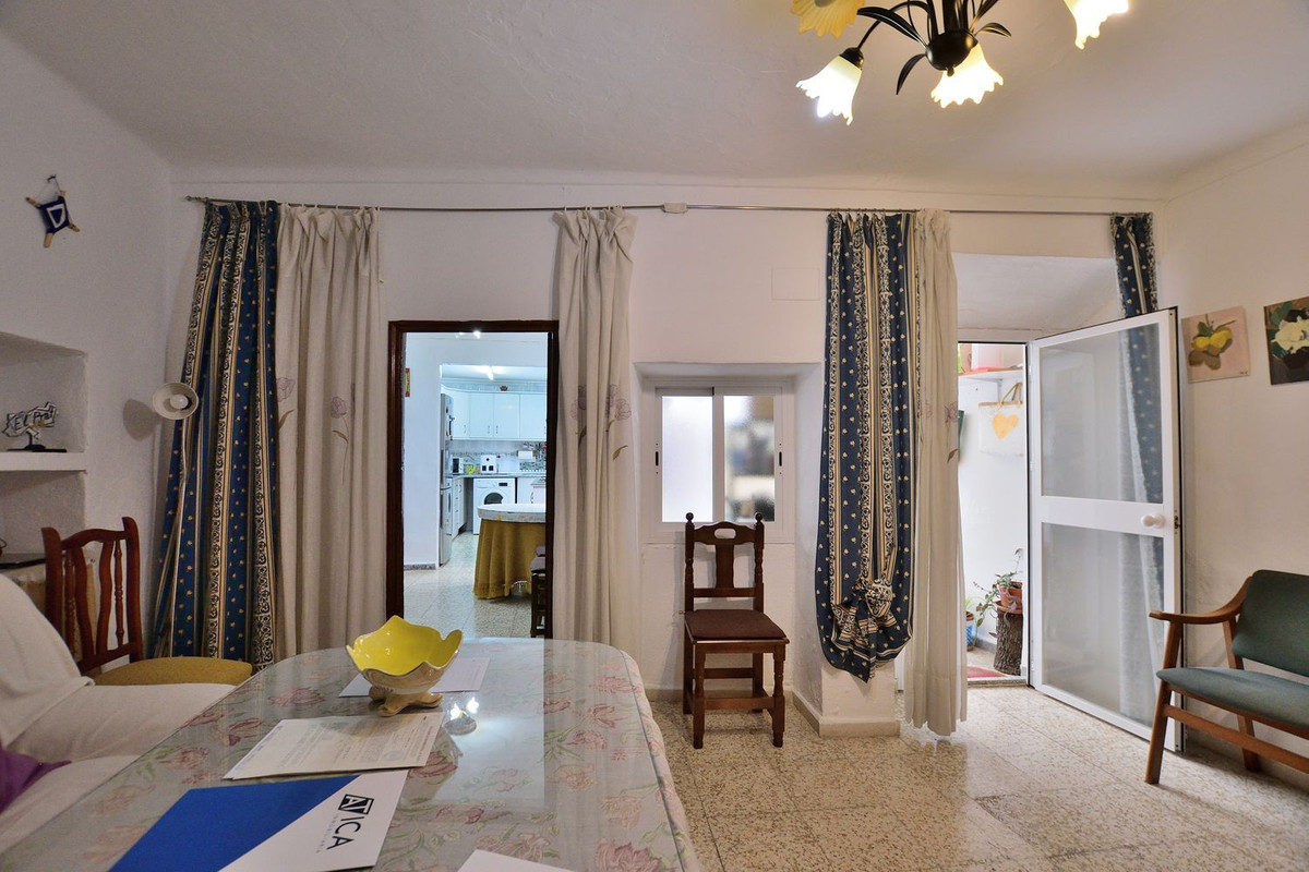 Se vende Apartamento Planta Baja de 4 dormitorios en Costa Del Sol, Málaga, España