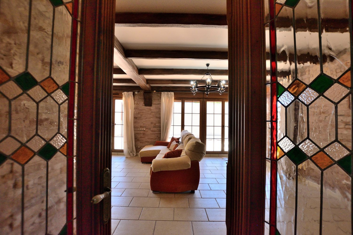 Se vende Villa - Chalet de 5 dormitorios en Costa Del Sol, Málaga, España