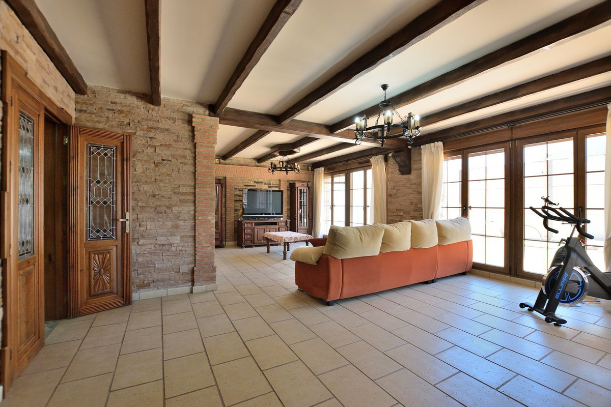 Se vende Villa - Chalet de 5 dormitorios en Costa Del Sol, Málaga, España