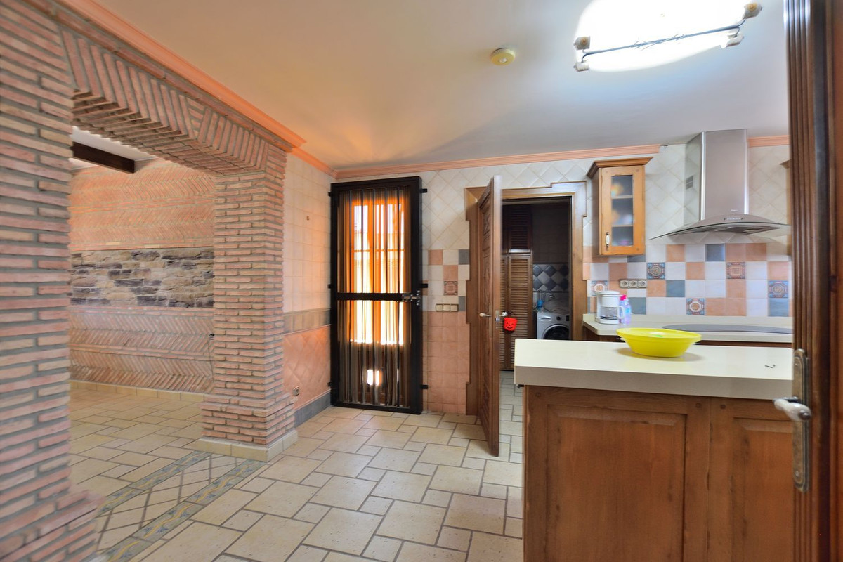 Se vende Villa - Chalet de 5 dormitorios en Costa Del Sol, Málaga, España
