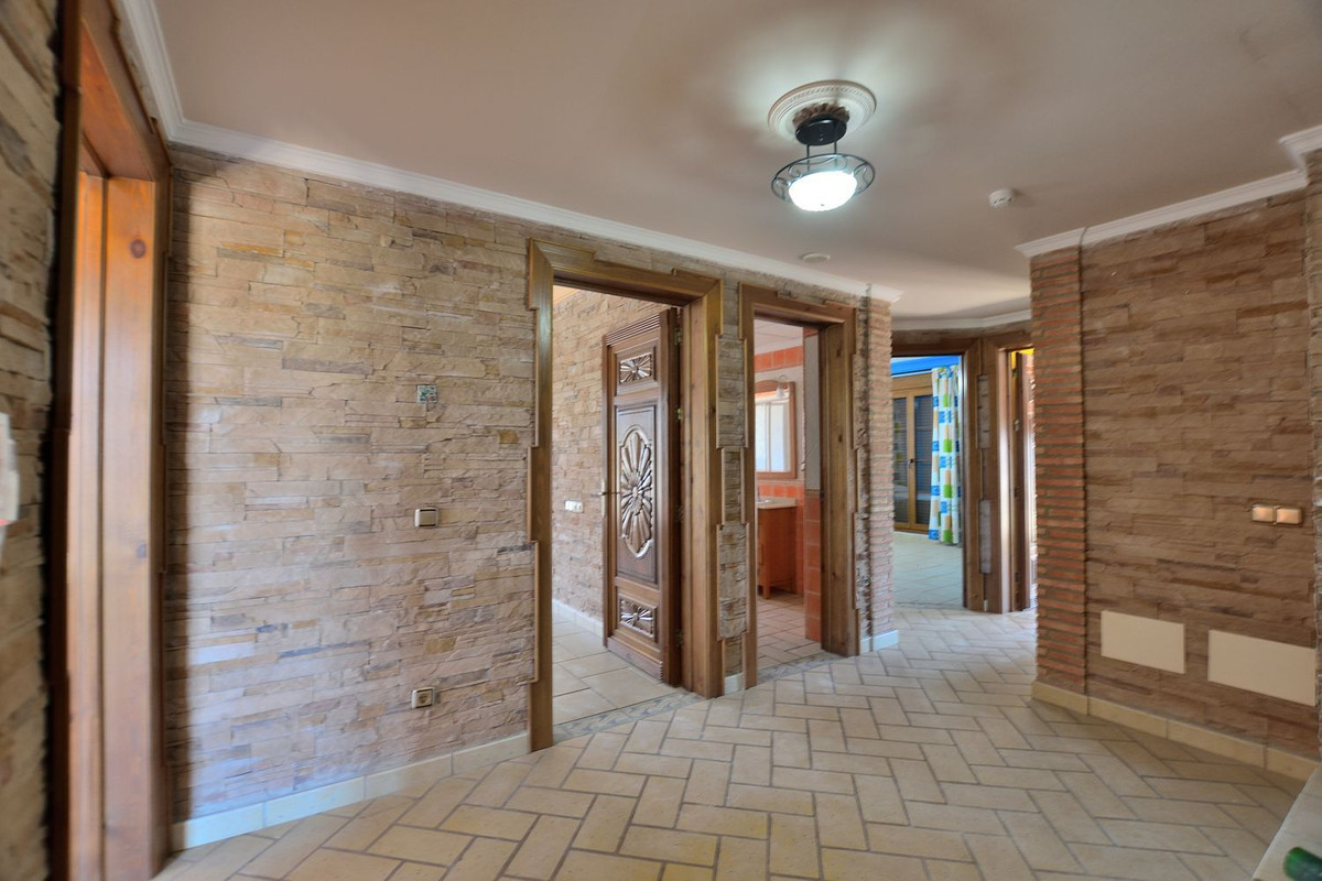 Se vende Villa - Chalet de 5 dormitorios en Costa Del Sol, Málaga, España