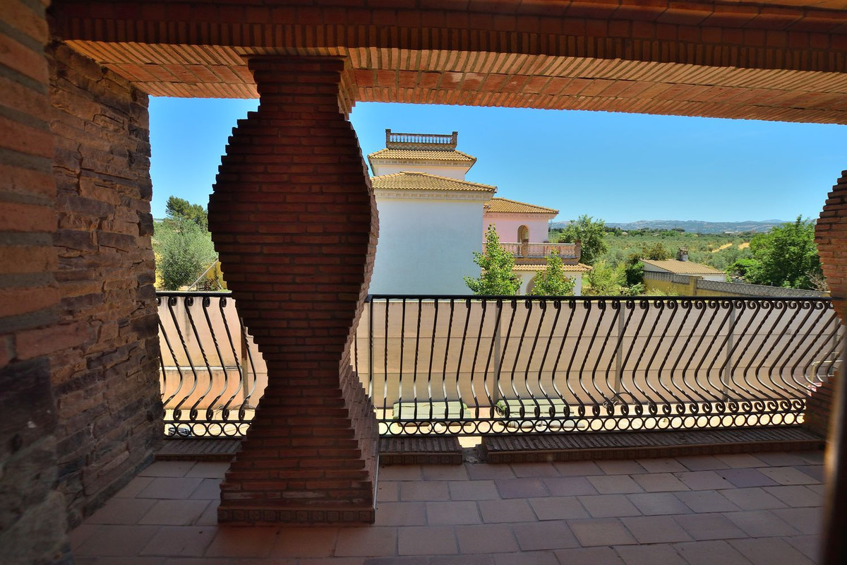 Se vende Villa - Chalet de 5 dormitorios en Costa Del Sol, Málaga, España
