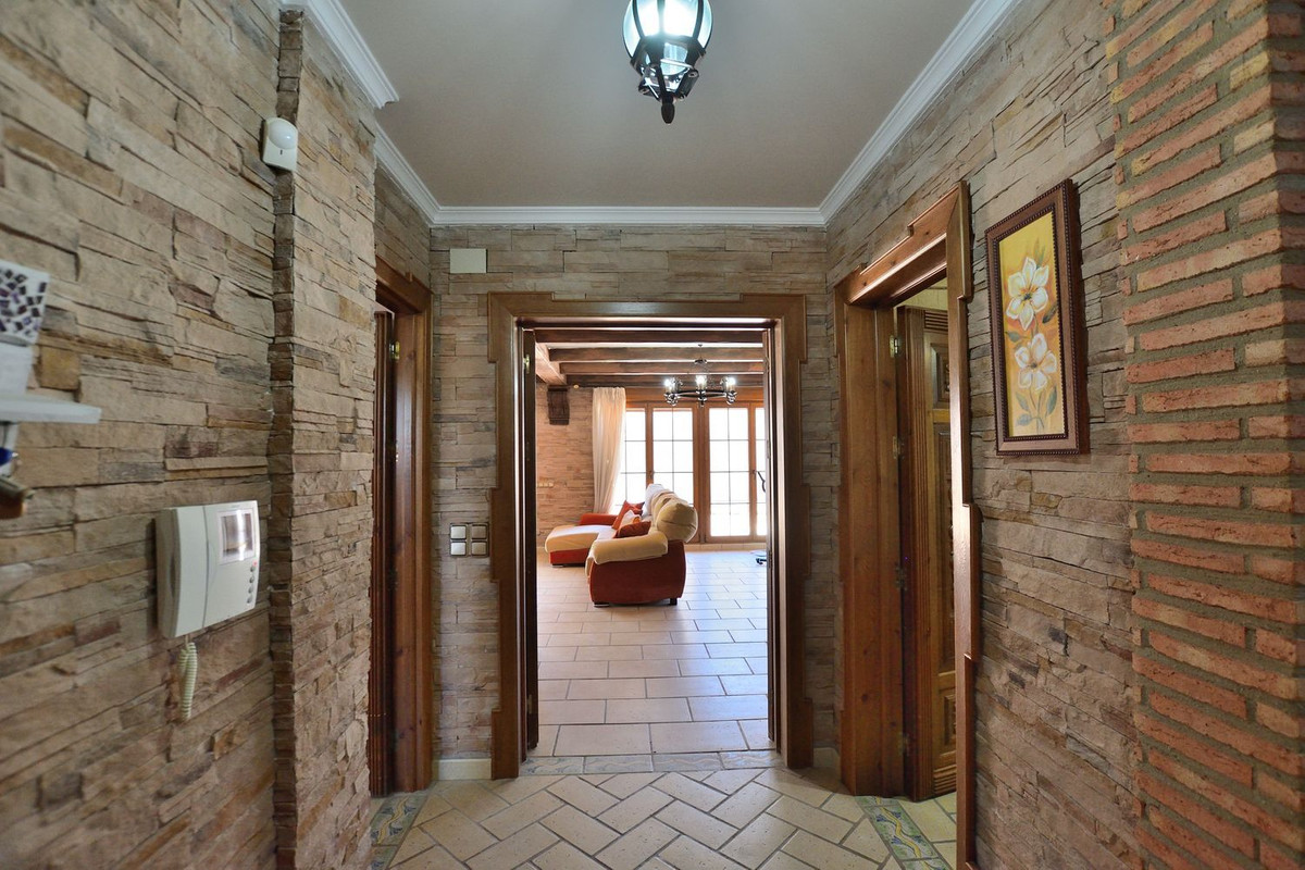 Se vende Villa - Chalet de 5 dormitorios en Costa Del Sol, Málaga, España