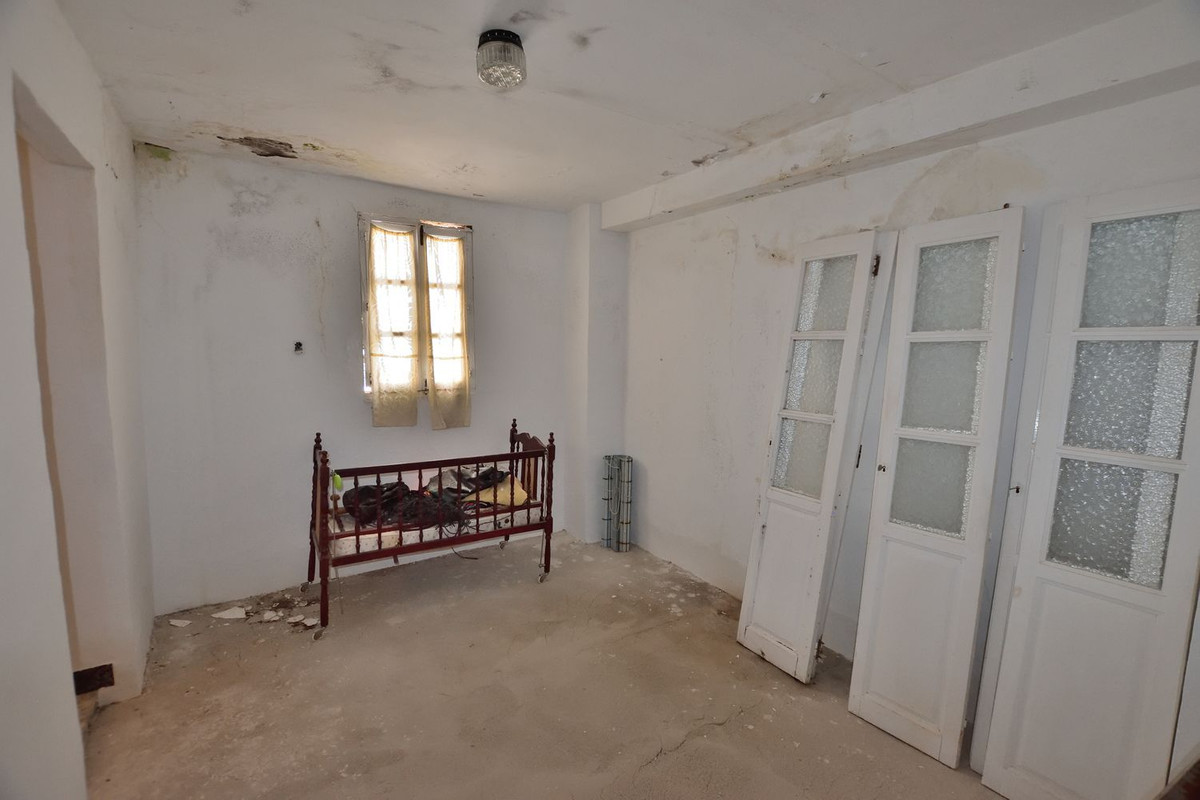 Se vende Adosada de 12 dormitorios en Costa Del Sol, Málaga, España