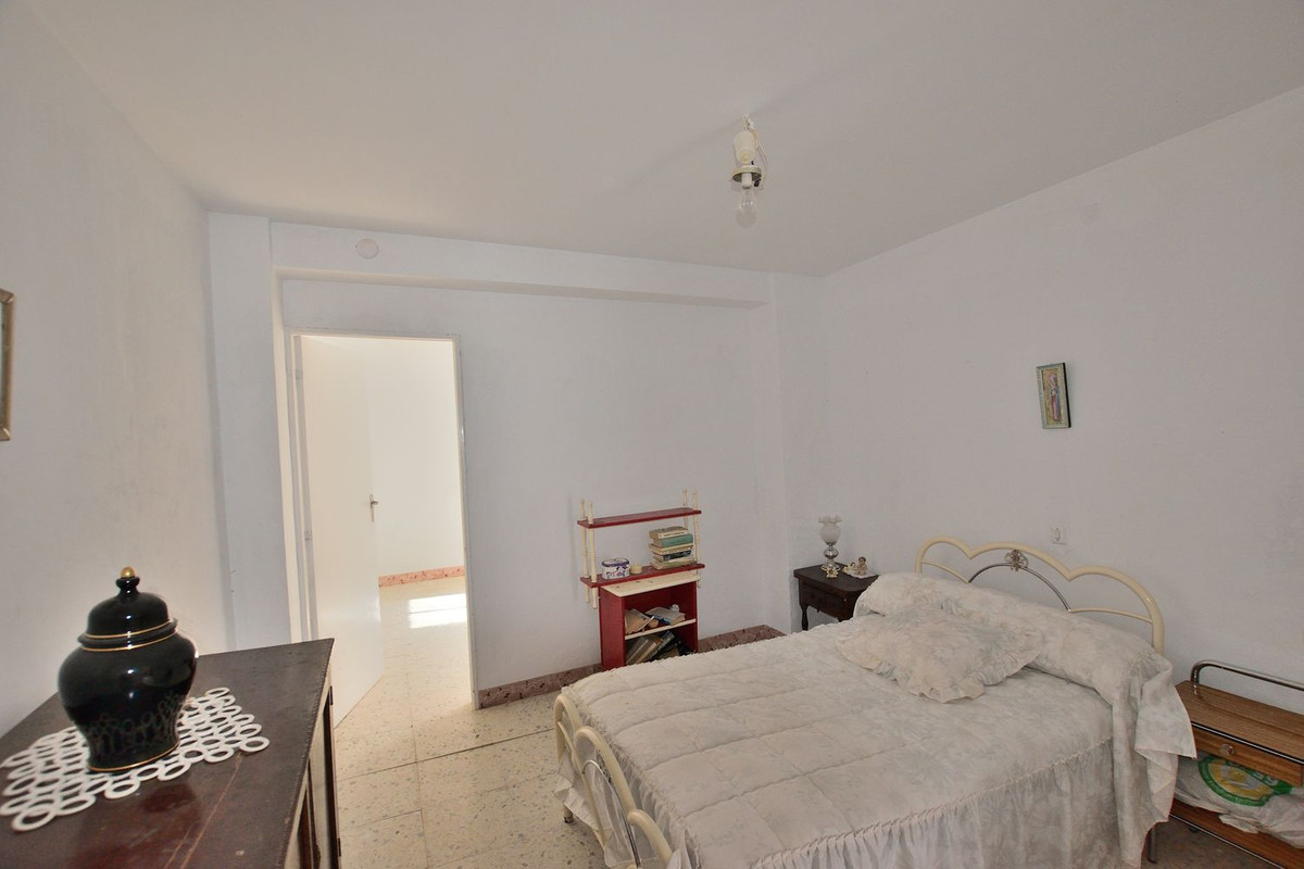 Se vende Adosada de 12 dormitorios en Costa Del Sol, Málaga, España