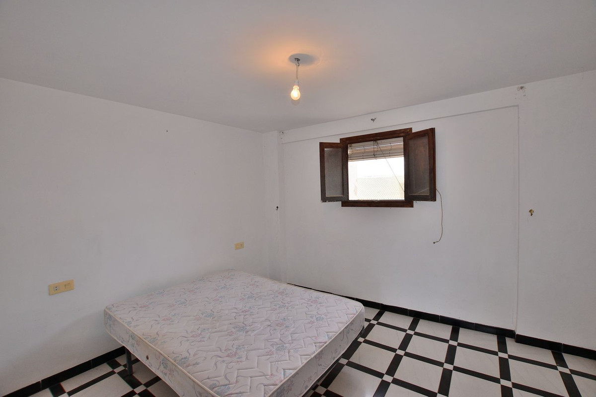 Se vende Adosada de 12 dormitorios en Costa Del Sol, Málaga, España