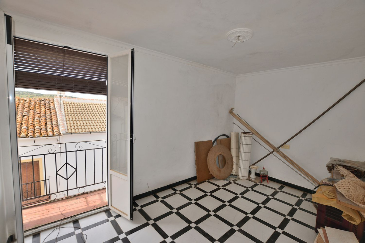 Se vende Adosada de 12 dormitorios en Costa Del Sol, Málaga, España