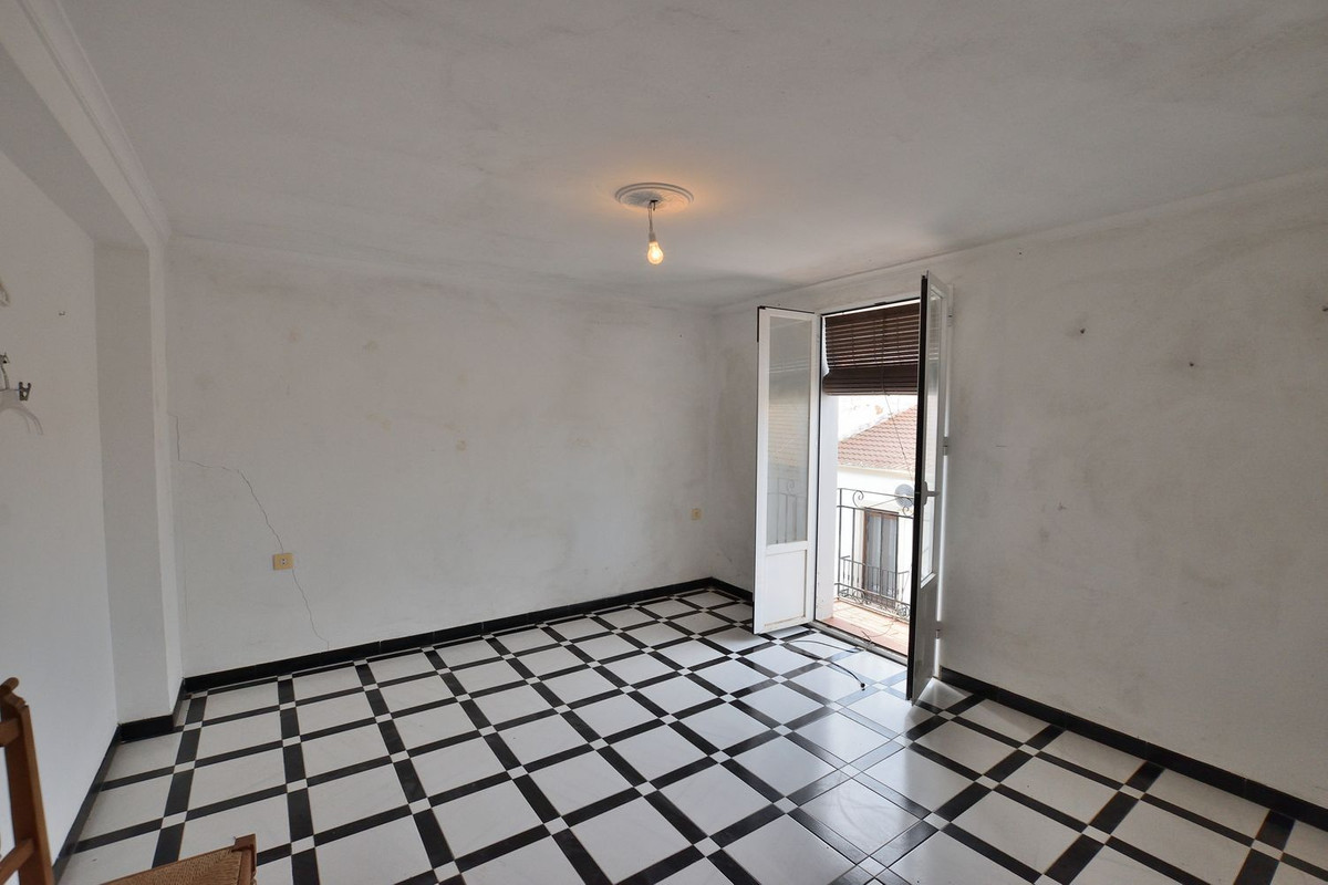 Se vende Adosada de 12 dormitorios en Costa Del Sol, Málaga, España