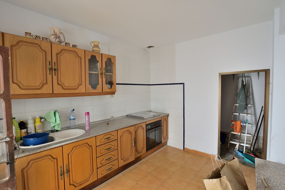 Se vende Adosada de 12 dormitorios en Costa Del Sol, Málaga, España