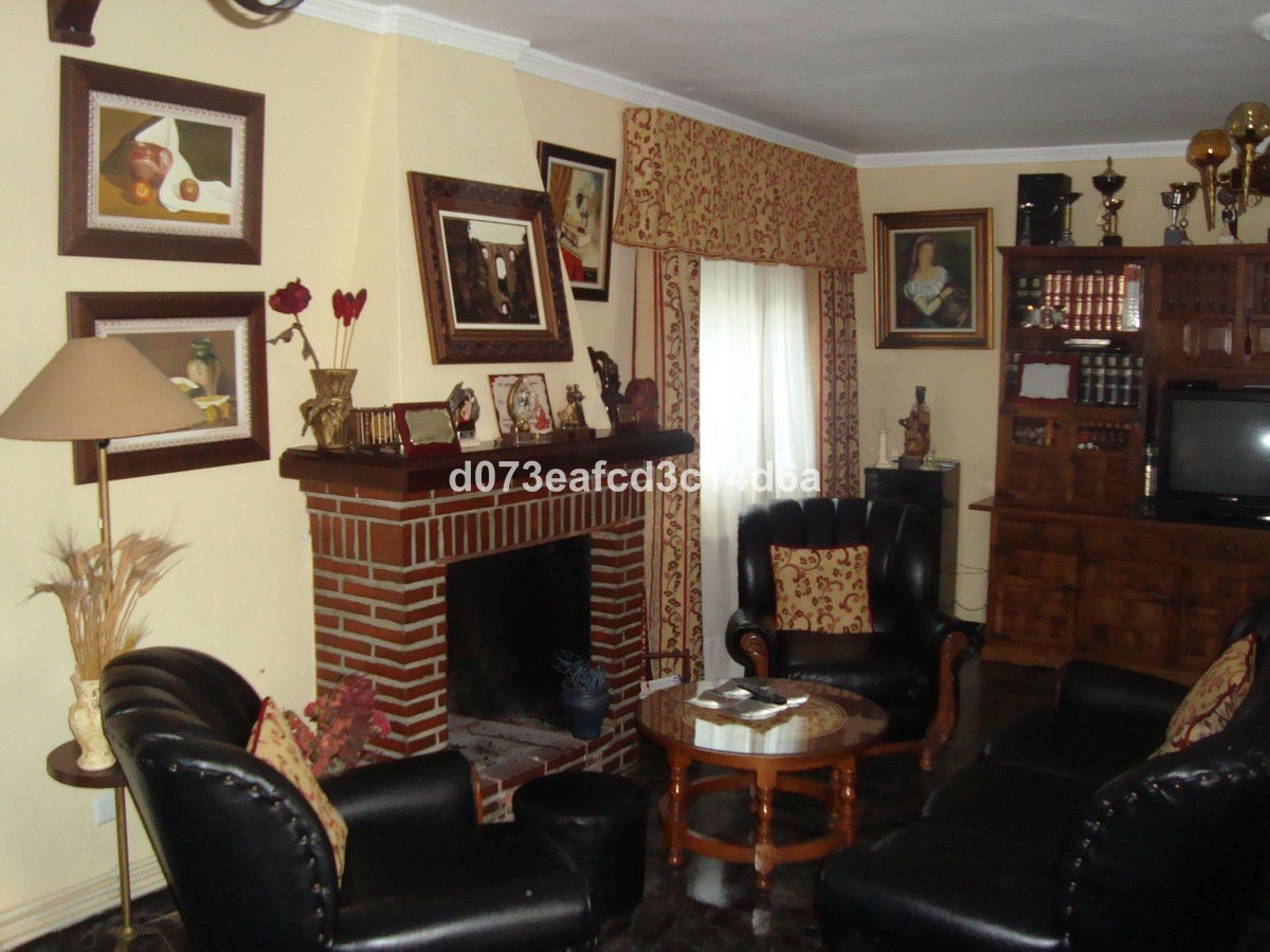6 Bed Townhouse for sale in Ronda Costa Del Sol, Málaga, Spain