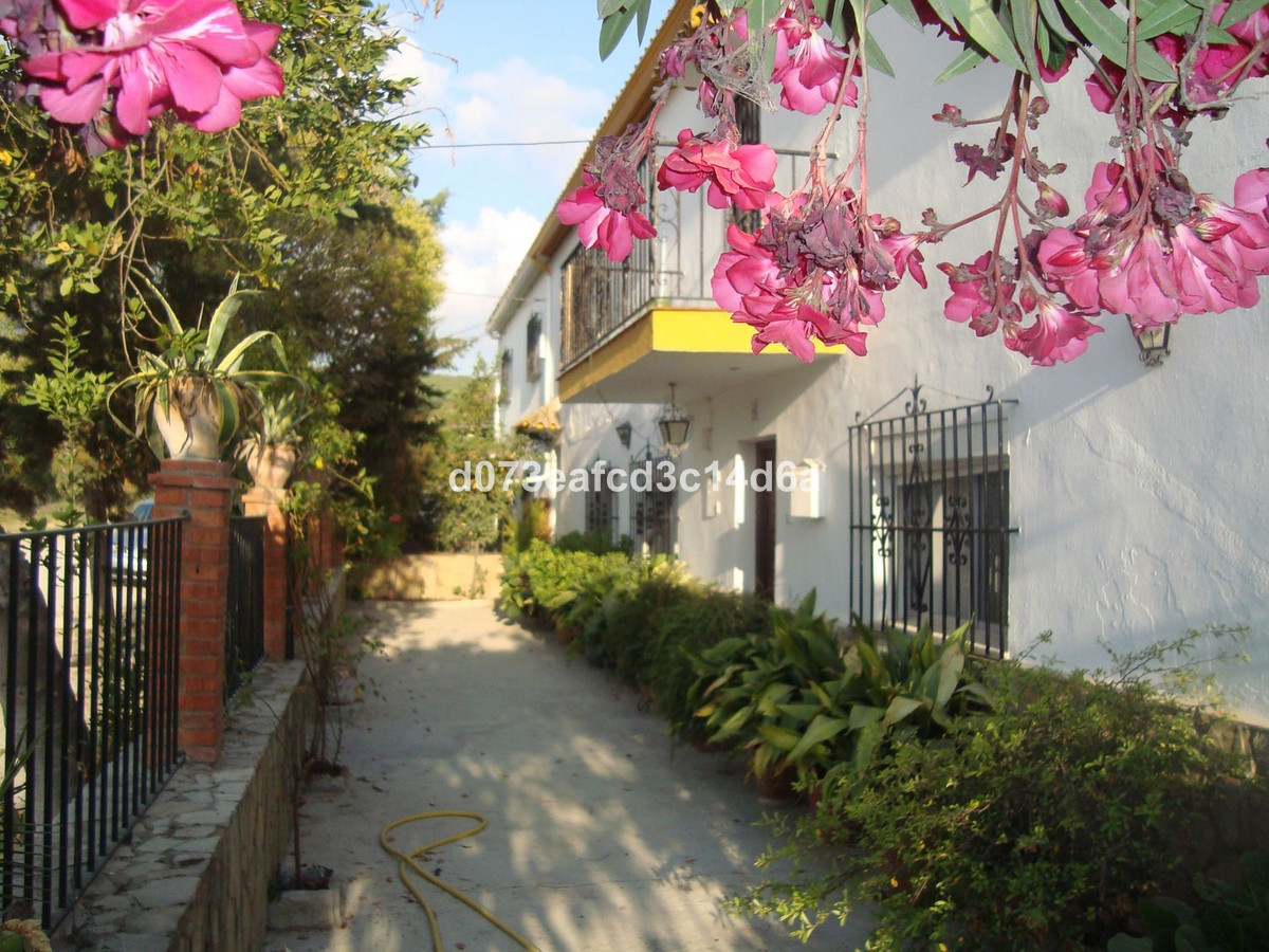 6 Bed Townhouse for sale in Ronda Costa Del Sol, Málaga, Spain