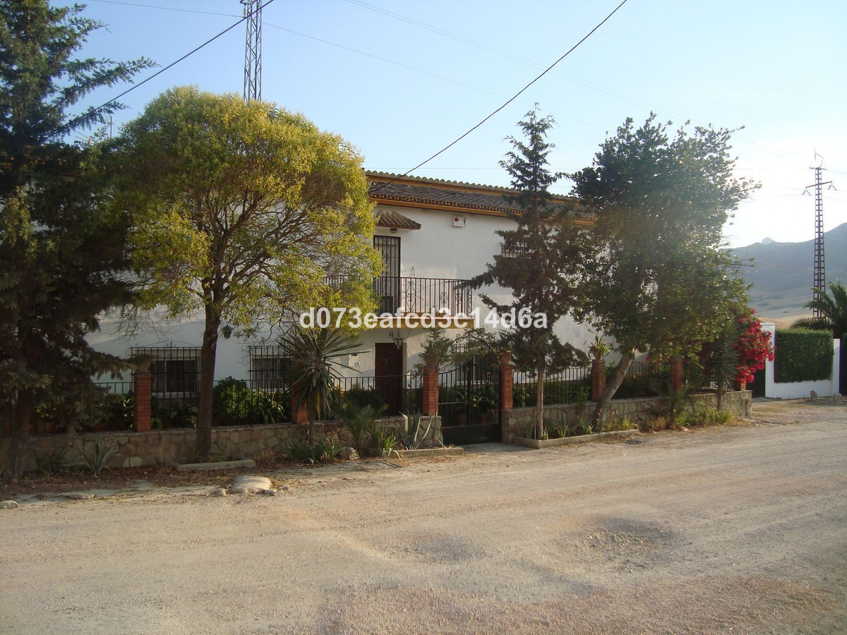 6 Bed Townhouse for sale in Ronda Costa Del Sol, Málaga, Spain