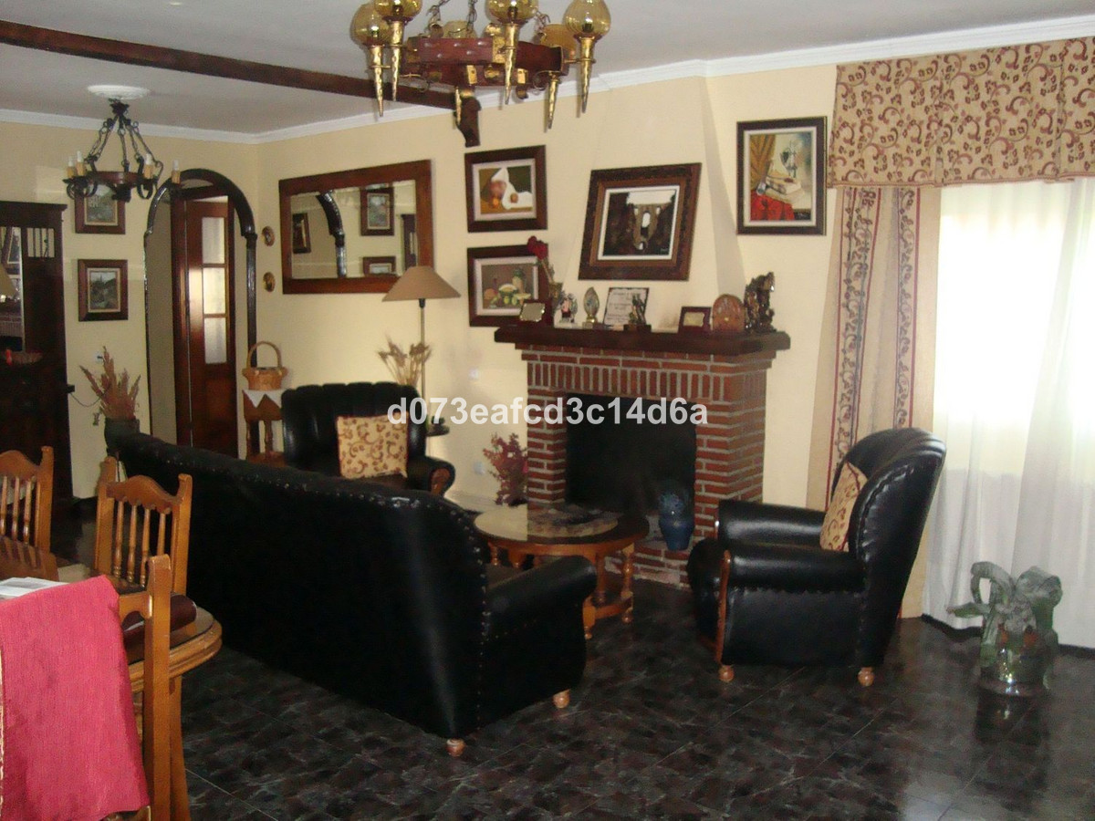 6 Bed Townhouse for sale in Ronda Costa Del Sol, Málaga, Spain