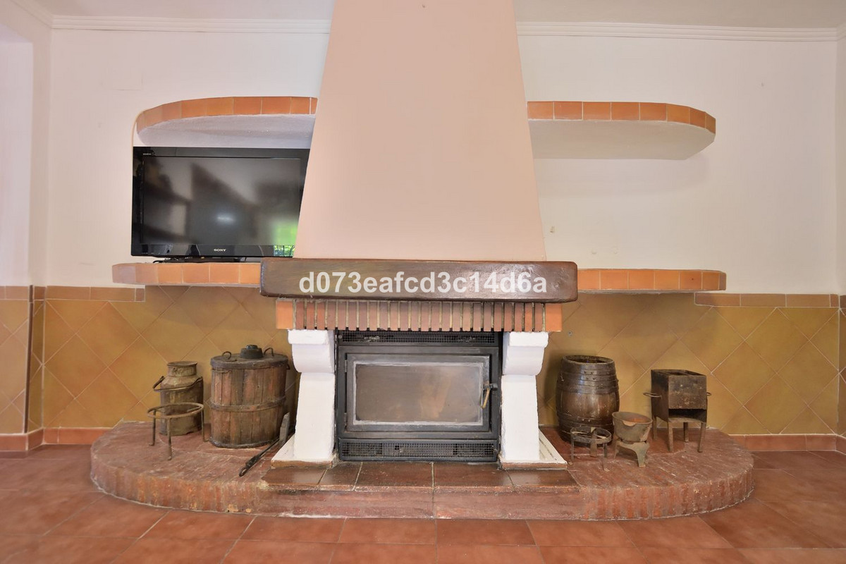 3 Bed Townhouse for sale in Ronda Costa Del Sol, Málaga, Spain