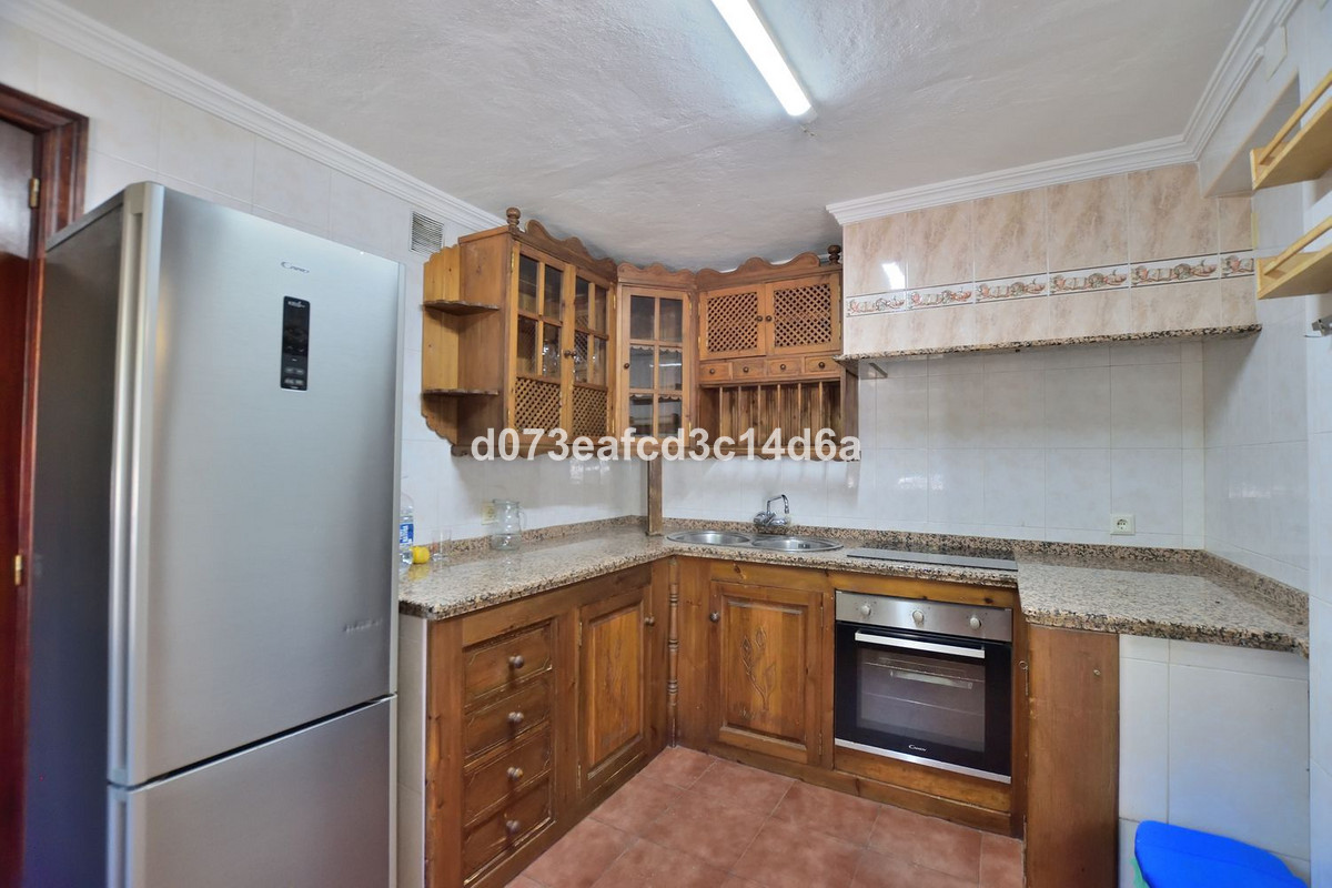 3 Bed Townhouse for sale in Ronda Costa Del Sol, Málaga, Spain