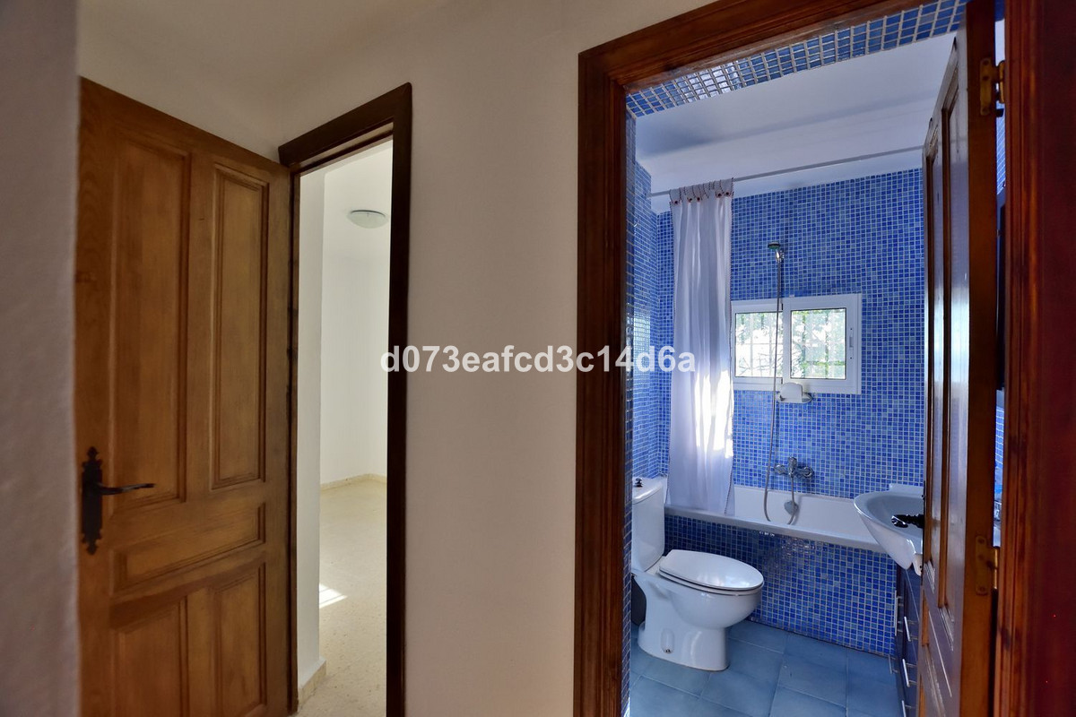 3 Bed Townhouse for sale in Ronda Costa Del Sol, Málaga, Spain