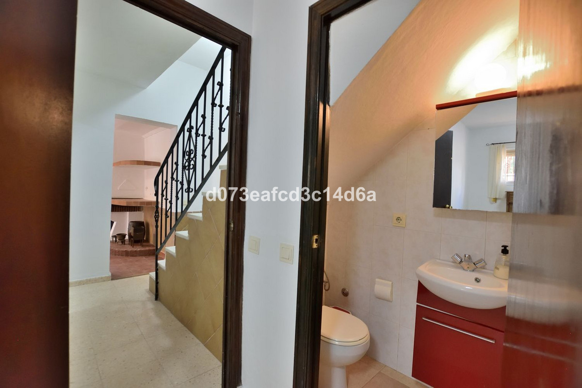 3 Bed Townhouse for sale in Ronda Costa Del Sol, Málaga, Spain