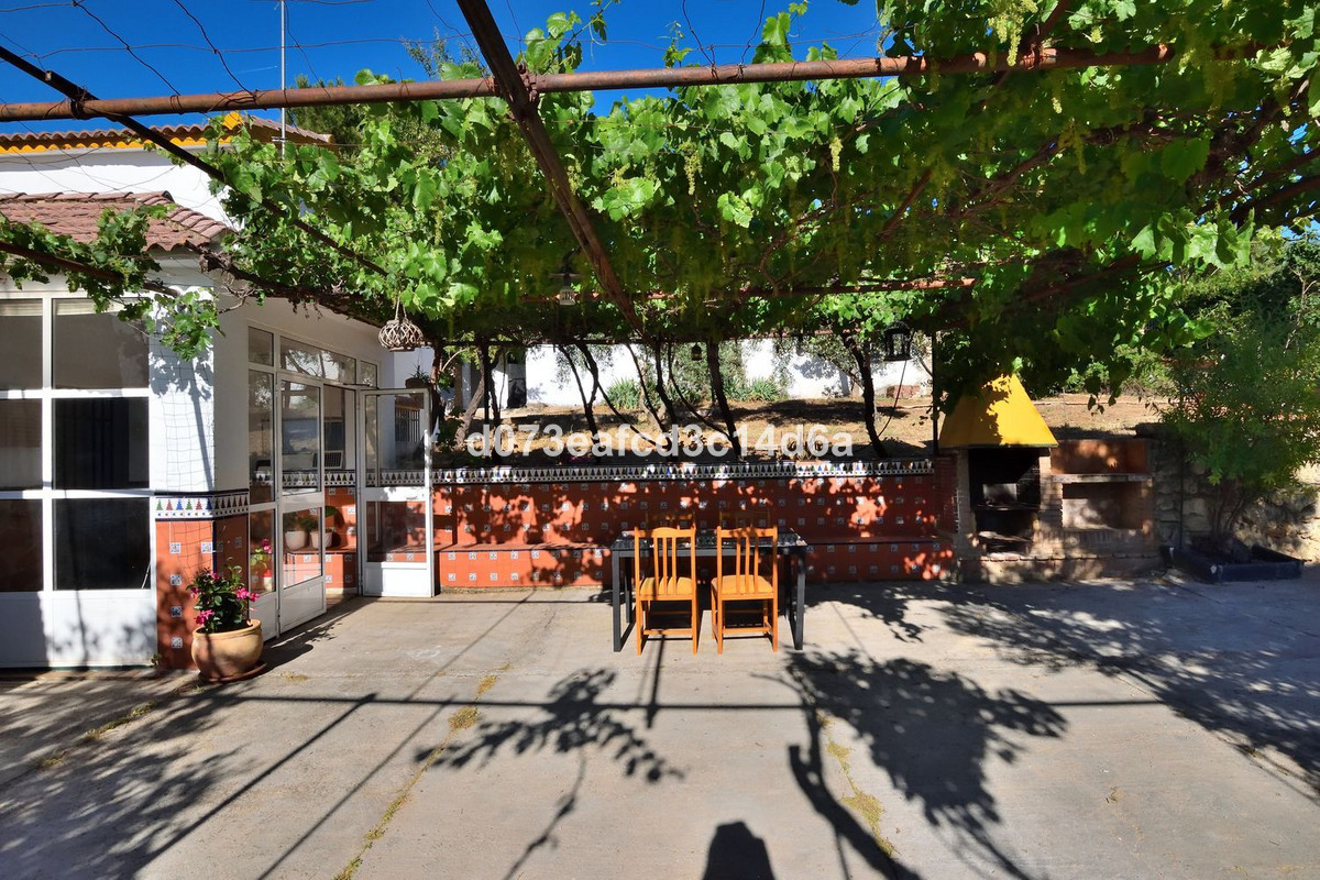 3 Bed Townhouse for sale in Ronda Costa Del Sol, Málaga, Spain