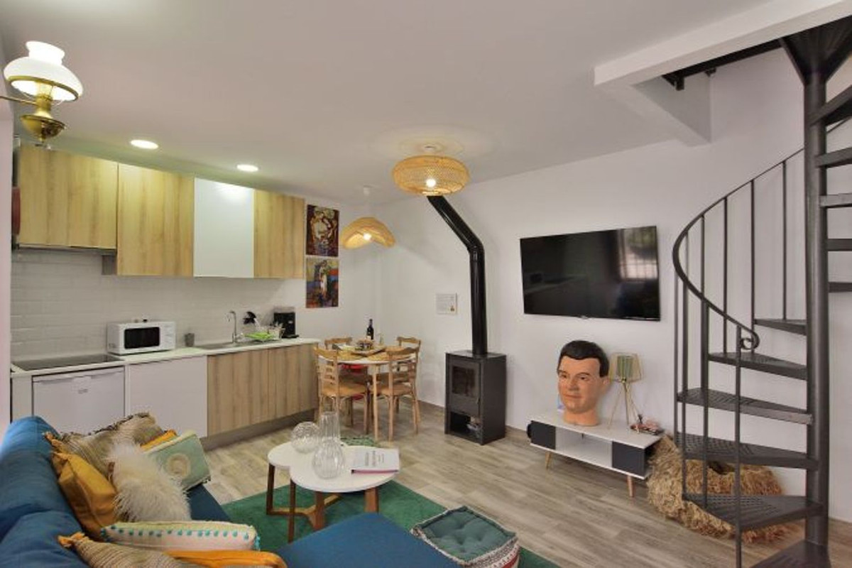 5 Bed Townhouse for sale in Montejaque Costa Del Sol, Málaga, Spain
