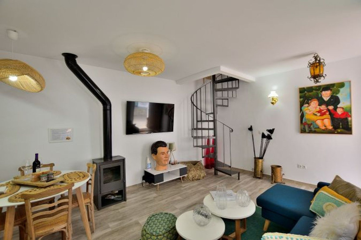 5 Bed Townhouse for sale in Montejaque Costa Del Sol, Málaga, Spain