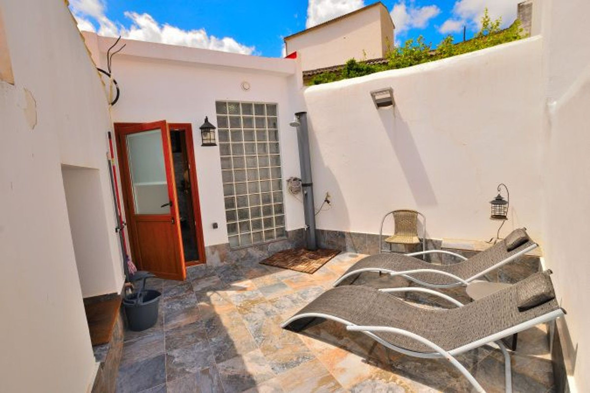 5 Bed Townhouse for sale in Montejaque Costa Del Sol, Málaga, Spain