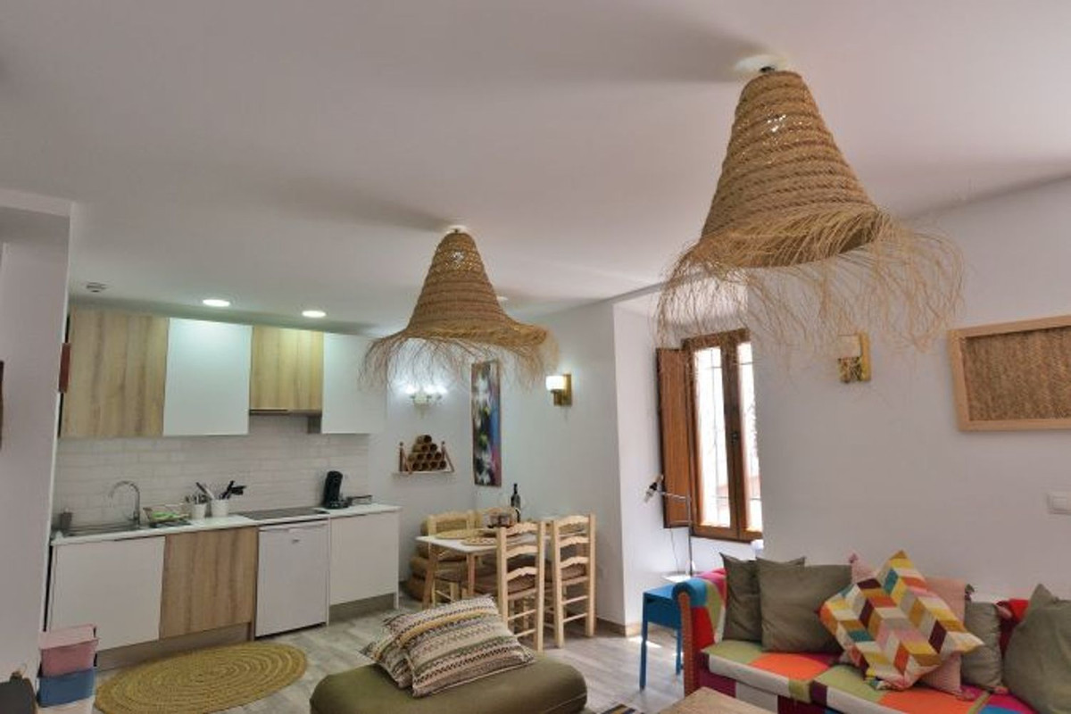 5 Bed Townhouse for sale in Montejaque Costa Del Sol, Málaga, Spain