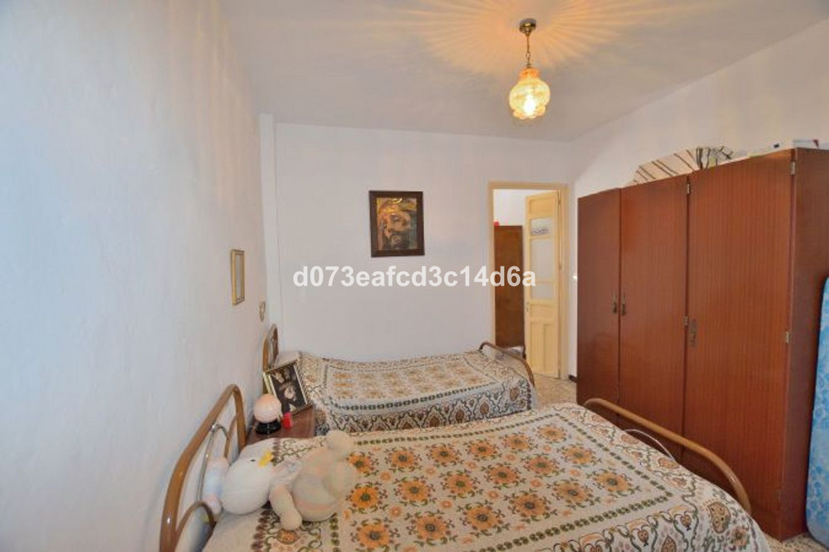 3 Bed Townhouse for sale in Arriate Costa Del Sol, Málaga, Spain