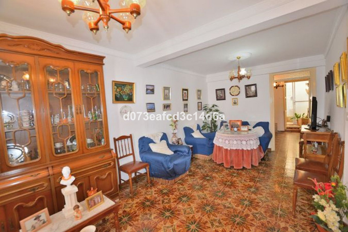 3 Bed Townhouse for sale in Arriate Costa Del Sol, Málaga, Spain