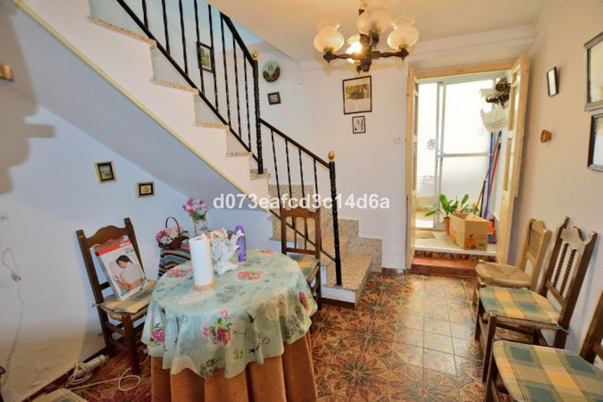 3 Bed Townhouse for sale in Arriate Costa Del Sol, Málaga, Spain