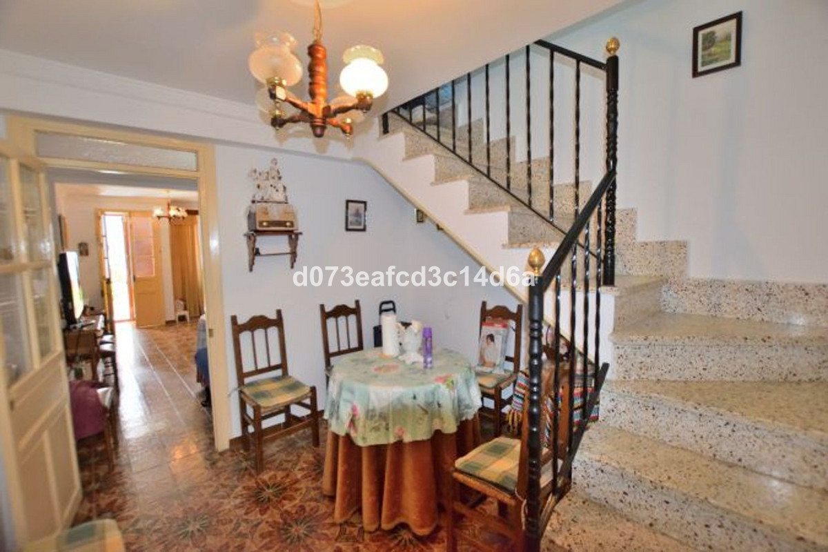 3 Bed Townhouse for sale in Arriate Costa Del Sol, Málaga, Spain