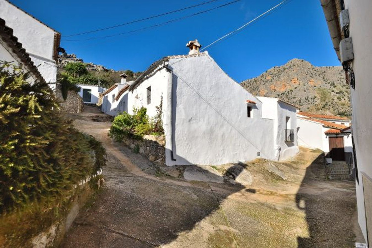 2 Bed Townhouse for sale in Montejaque Costa Del Sol, Málaga, Spain