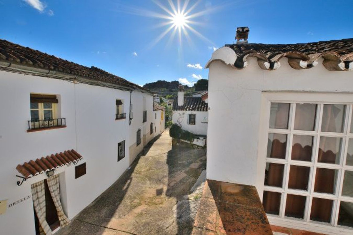 2 Bed Townhouse for sale in Montejaque Costa Del Sol, Málaga, Spain