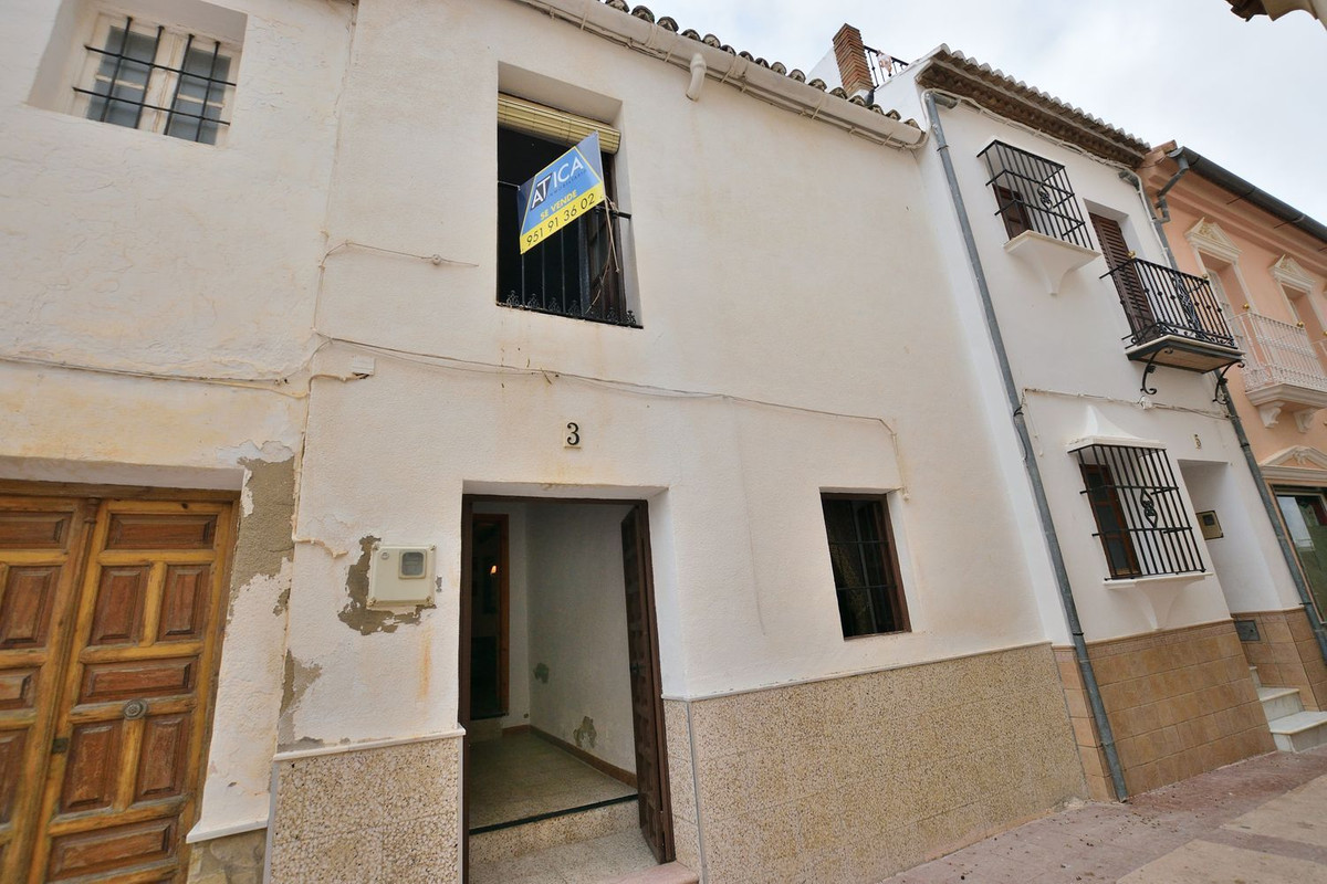 3 Bed Townhouse for sale in Cañete La Real Costa Del Sol, Málaga, Spain